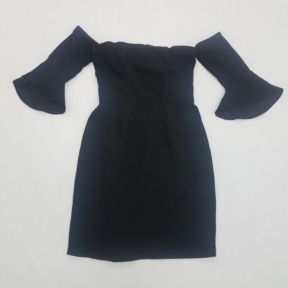 Cupcakes And Cashmere "Lexy" Off Shoulder Dress